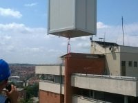 Telecom shelters for mobile network kon top of a building